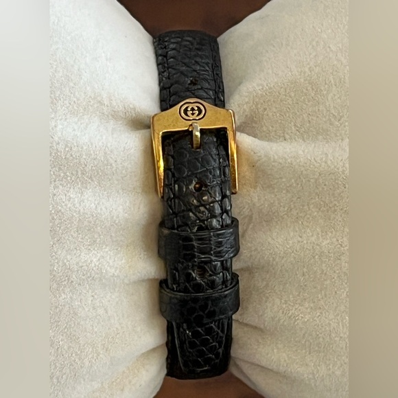 GUCCI 1800L interchangeable straps (just with back straps) - Picture 9 of 12
